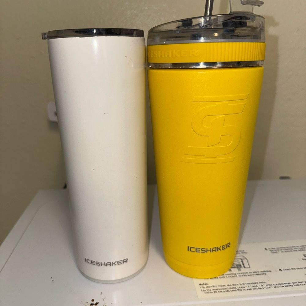 Stylish Insulated Tumblers in White and Yellow